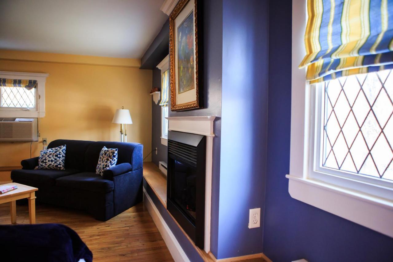Bed and Breakfast Leaside Manor à Saint-Jean de Terre-Neuve Extérieur photo