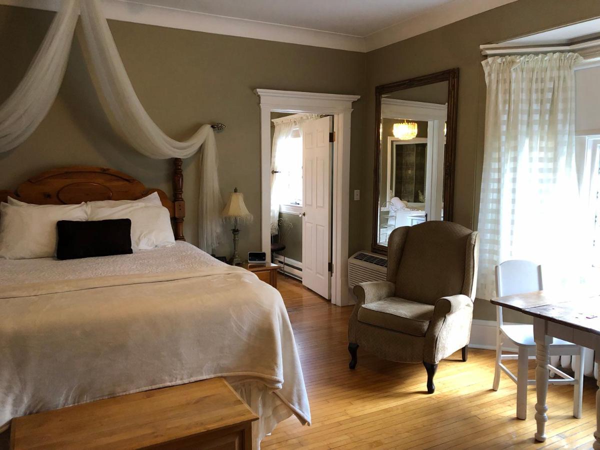 Bed and Breakfast Leaside Manor à Saint-Jean de Terre-Neuve Extérieur photo