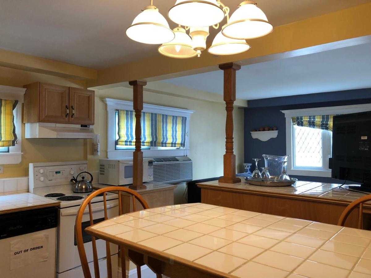 Bed and Breakfast Leaside Manor à Saint-Jean de Terre-Neuve Extérieur photo