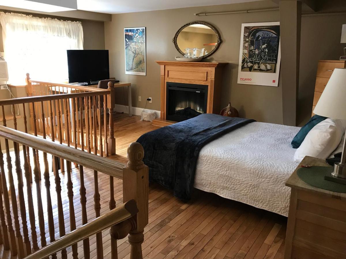 Bed and Breakfast Leaside Manor à Saint-Jean de Terre-Neuve Extérieur photo