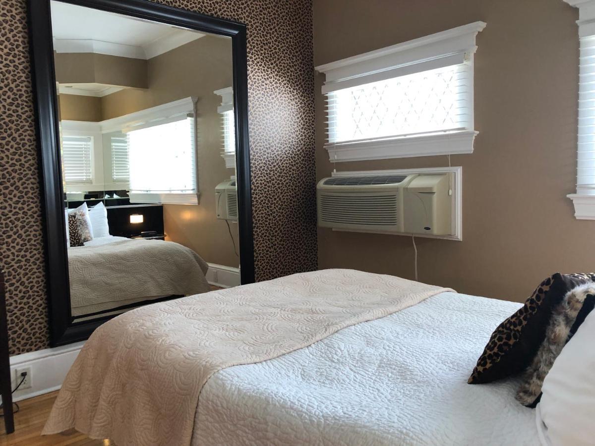 Bed and Breakfast Leaside Manor à Saint-Jean de Terre-Neuve Extérieur photo